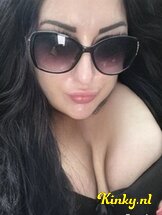 sylvie-bdsm-via-kinky-64ee1eb69e4fcf0019f64eee