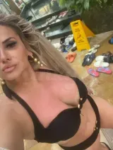 Anya - Party girl
