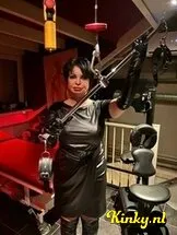 isabel-bdsm-via-kinky-673b986a76dcc300134c59c7