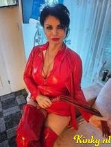 isabel-bdsm-via-kinky-6926081935dea800130b43a4