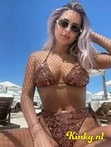 Christine - Luxury escort whatsapp confirmation