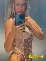 yvette-escort-via-kinky-64e342adc4b5af0019e253ca