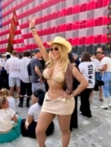 antonella-prive-ontvangst-via-kinky-6878616843e4b90013873afd