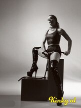 miss-lois-bdsm-via-kinky-67584247716f7c00133ba9d2