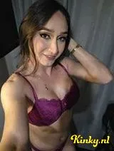 Zoe - Latina very horny