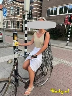 emma-erotische-massage-via-kinky-6473663b156b0c0019647a73