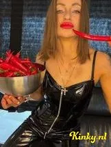 emely-prive-ontvangst-via-kinky-699829d88abe7d0014b4fdc7