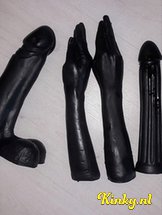 liz-bdsm-via-kinky-5cf6d64b0f2ed84e81397deb