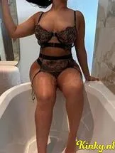 yasmine-prive-ontvangst-via-kinky-68f7582aa9c49d0013964db2