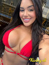 Wendy - Luxury Brazilian/ PartyGirl with Natural body