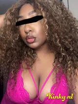 Lavina - Curvy ebony girl gives massage 