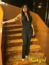 Paola - Brunette Brazilian hot girl party