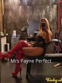 meesteres-payne-bdsm-via-kinky-68dfe2e24884f30013e8aced