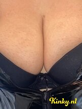 vanesa-prive-ontvangst-via-kinky-663375f6298c5c001a6a2a2a