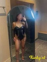 yasmina-virtual-sex-via-kinky-697d4aae6b12d800131449b5