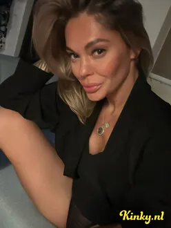 lilit-prive-ontvangst-via-kinky-64e53bad9e4fcf0019f6437d