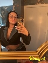 nicole-escort-via-kinky-6836ceec3cd0cf00131c947a