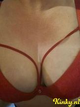 roos-erotische-massage-via-kinky-68bf08983f009c0012764048