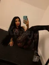 Evelina - Back here  Your party girl