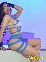 Annie - first time sexy shemale