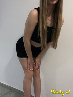 amy-virtual-sex-via-kinky-675b1eef53a8f3001361ff99