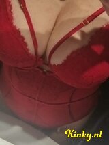 Zoey - Nederlandse met grote E-Cup borsten