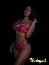 nahomi-prive-ontvangst-via-kinky-65538efc9673380019726d66