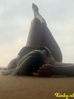 charlote-escort-via-kinky-6910babf96de780013835d94