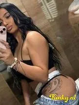 kataleya-escort-via-kinky-685712513cd0cf00131ccc89