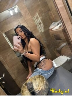 kataleya-escort-via-kinky-685712513cd0cf00131ccc89