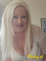 tiffany-prive-ontvangst-via-kinky-66feb97300c41f00133396f1