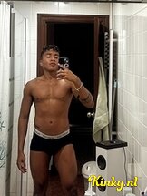 valentino-prive-ontvangst-via-kinky-6835597e6f455c0013d002ad