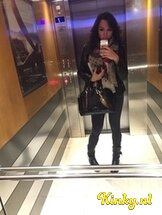 ella-ts-prive-ontvangst-via-kinky-6540f5cfec818800197459cd