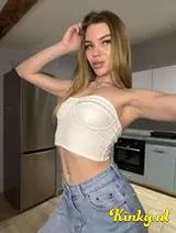 Emily - Slanke blondine