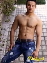 brandon-erotische-massage-via-kinky-65423a5587d6e0001ac6e033