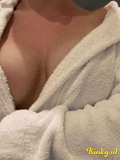 sophie-virtual-sex-via-kinky-692997d07606180013798712