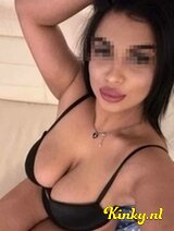 Selena - Sexy escort