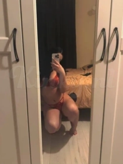 deea-escort-via-kinky-698de2687bf4300013d42ea3