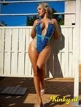 Deysy - Blonde latina met cup D