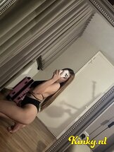 emily-escort-via-kinky-67b7cd994c0fa500140fd845