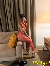 timeea-escort-via-kinky-6907c11235dea800130b0f26