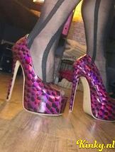 laura-virtual-sex-via-kinky-690dc1b60e66ef00137b5a2a