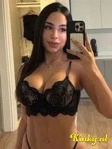 paula-escort-via-kinky-698ec4e8e4faf00014eb5dee