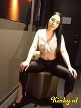 selena-prive-ontvangst-via-kinky-695af34e49912700134f9e74