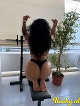 Zoe - Sexy chocolat Latin girl.