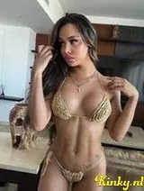 Linda - Colombiana feminine and very horny trans babe