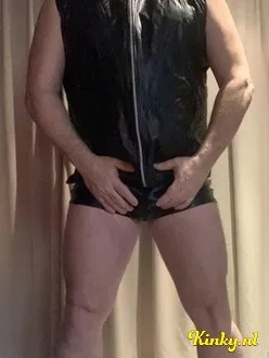 peter-bdsm-via-kinky-67ae191585359600143a9f84