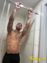 Jonathan - Dominant, high class & kinks