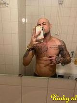 Jonathan - Dominant, high class & kinks