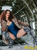 Dominatrix Chiarabella - Queen from the Redlight